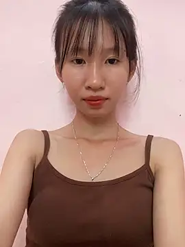 Snapshot of Abi_girl12 chatting on 07-18-26, 06:00 Abi girl12 online show from 07-18-26, 06:00