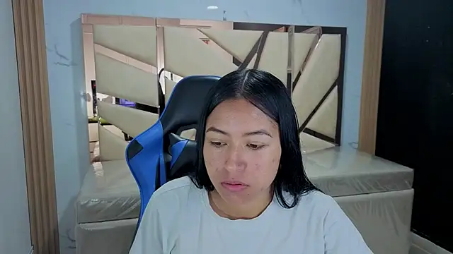 lia x a online show from 06-20-26, 01:05