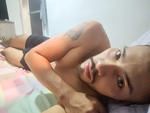 Snapshot of Zebas_hot chatting on 07-21-26, 03:46 Zebas hot online show from 07-21-26, 03:46