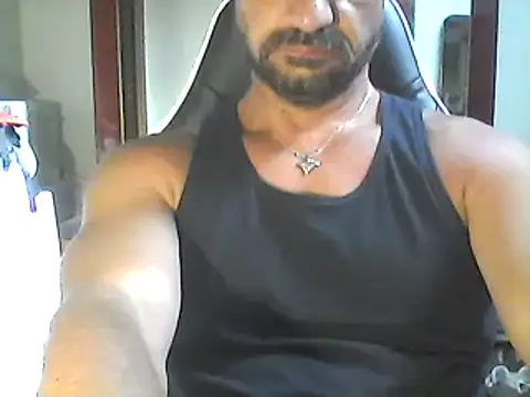 Snapshot of francesc80 chatting on 07-05-26, 07:04 francesc80 online show from 07-05-26, 07:04