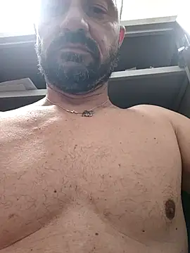 Snapshot of francesc80 chatting on 06-09-26, 02:40 francesc80 online show from 06-09-26, 02:40