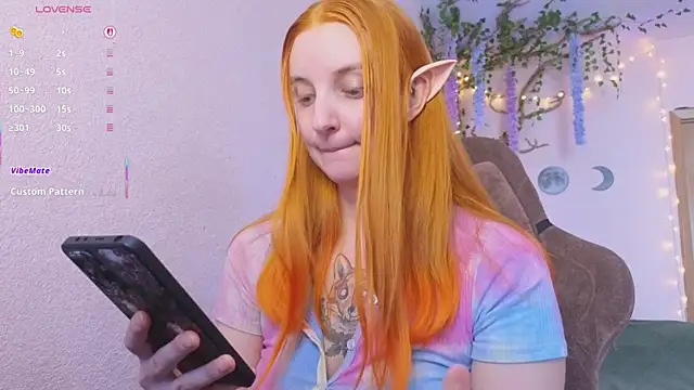 Snapshot of Elfie_Agatha chatting on 06-19-26, 09:26 Elfie Agatha online show from 06-19-26, 09:26