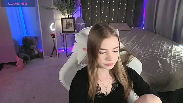 Snapshot of Milla_Way chatting on 07-03-26, 02:45 Milla Way online show from 07-03-26, 02:45