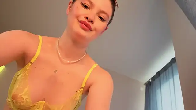 Snapshot of lil_lisa chatting on 07-03-26, 03:46 lil lisa online show from 07-03-26, 03:46