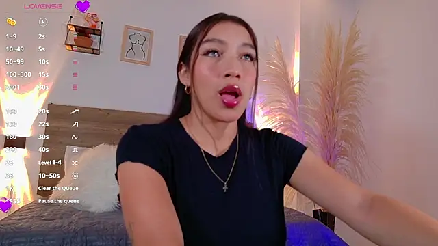 Snapshot of _Emmakiss_ chatting on 06-16-26, 12:38 Emmakiss online show from 06-16-26, 12:38