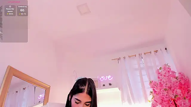 Snapshot of Violeta_Velvet_ chatting on 07-08-26, 01:01 Violeta Velvet online show from 07-08-26, 01:01