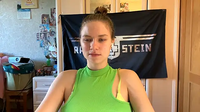 Snapshot of Codi_Rostersy chatting on 07-09-26, 05:23 Codi Rostersy online show from 07-09-26, 05:23