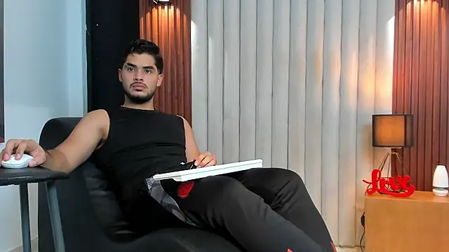 Snapshot of luciano_vitale chatting on 07-16-26, 06:38 luciano vitale online show from 07-16-26, 06:38