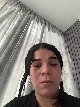 Siri Luxx online show from 06-16-26, 04:40
