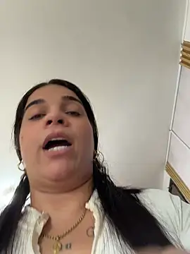 Siri Luxx online show from 07-17-26, 10:07