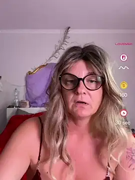 Snapshot of DirtyMarie80 chatting on 06-29-26, 05:45 DirtyMarie80 online show from 06-29-26, 05:45