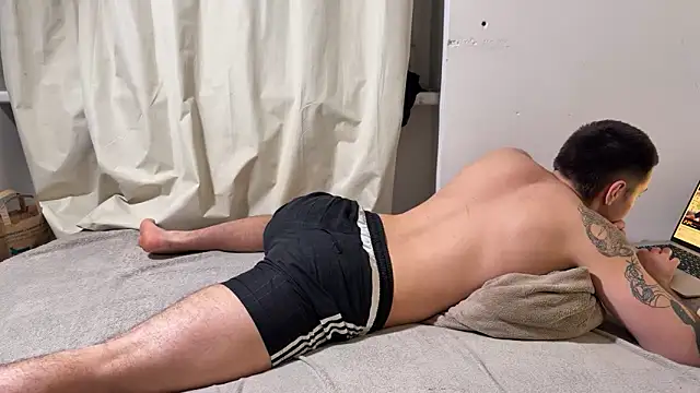 69sexyyboyy online show from 06-04-26, 08:46