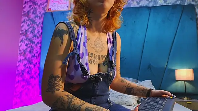 julimonroe  online show from 07-17-26, 04:10