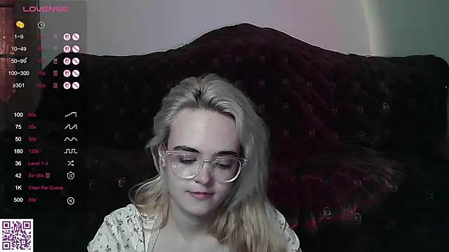 Snapshot of Oxcy_Secret chatting on 07-04-26, 08:57 Oxcy Secret online show from 07-04-26, 08:57
