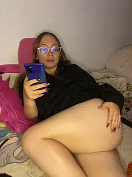Caamii  online show from 06-05-26, 06:51