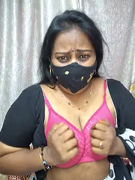 Snapshot of Nithya_ chatting on 06-20-26, 07:35 Nithya online show from 06-20-26, 07:35