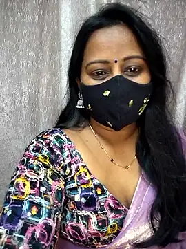 Snapshot of Nithya_ chatting on 06-16-26, 11:32 Nithya online show from 06-16-26, 11:32