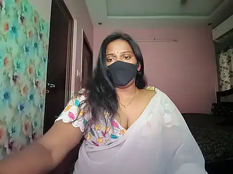 Snapshot of Meenakshy chatting on 07-07-26, 07:23 Meenakshy online show from 07-07-26, 07:23