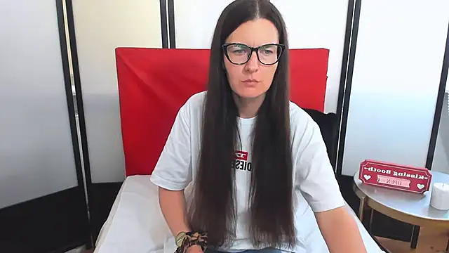 NadiaXlove online show from 06-30-26, 03:01