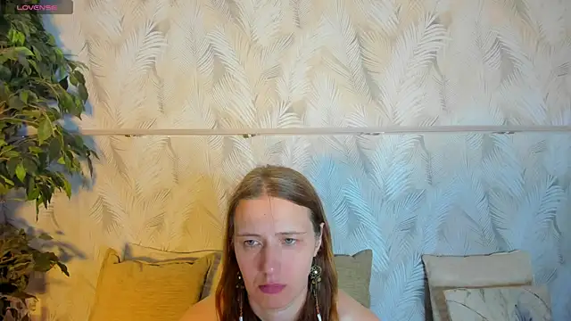 Snapshot of Kathrine-Meyer chatting on 07-08-26, 01:52 Kathrine-Meyer online show from 07-08-26, 01:52