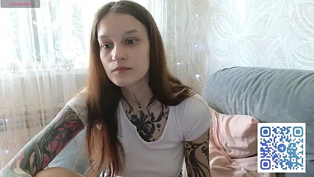 Snapshot of Little_skinnyDevil chatting on 06-14-26, 02:46 Little skinnyDevil online show from 06-14-26, 02:46