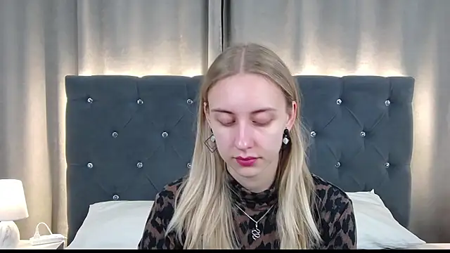 LirienVexx online show from 07-18-26, 03:48