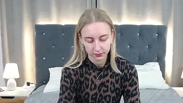 LirienVexx online show from 06-27-26, 04:07