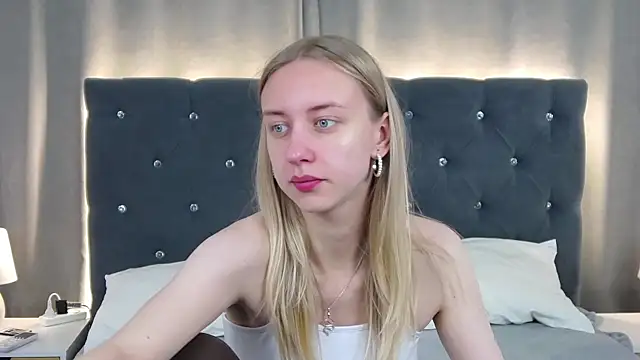 LirienVexx online show from 07-04-26, 04:30