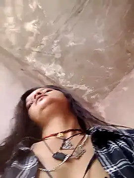 Snapshot of Hot_bhabi0123 chatting on 06-27-26, 04:18 Hot bhabi0123 online show from 06-27-26, 04:18