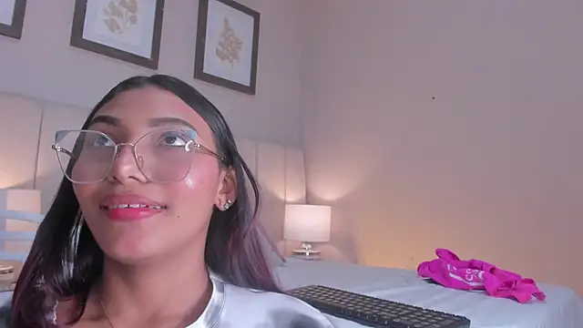 Snapshot of vanessa__stp chatting on 06-25-26, 06:35 vanessa stp online show from 06-25-26, 06:35