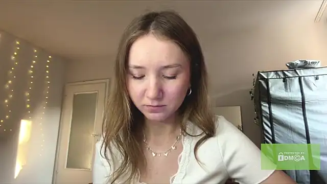 Snapshot of smalllisa chatting on 07-09-26, 06:29 smalllisa online show from 07-09-26, 06:29