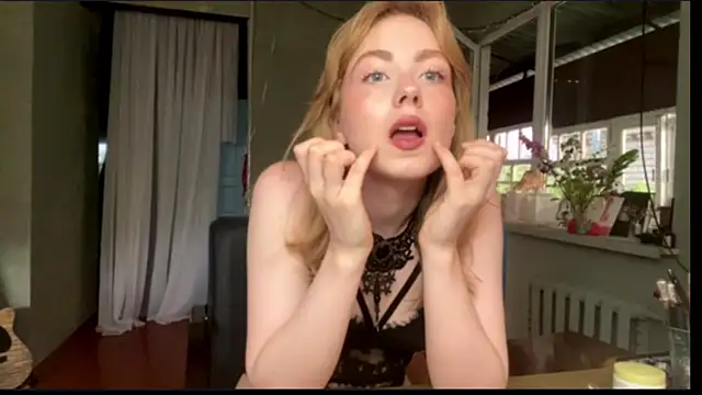 Snapshot of LollyAngel chatting on 07-10-26, 04:40 LollyAngel online show from 07-10-26, 04:40
