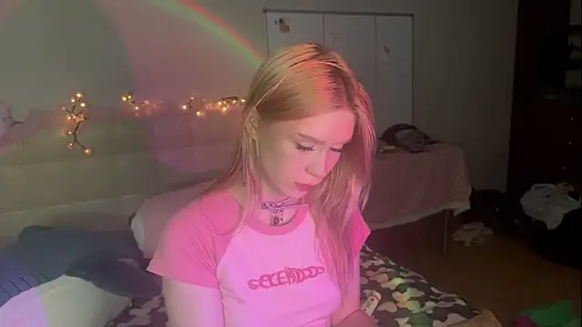 sexy cute18 online show from 07-26-26, 10:49