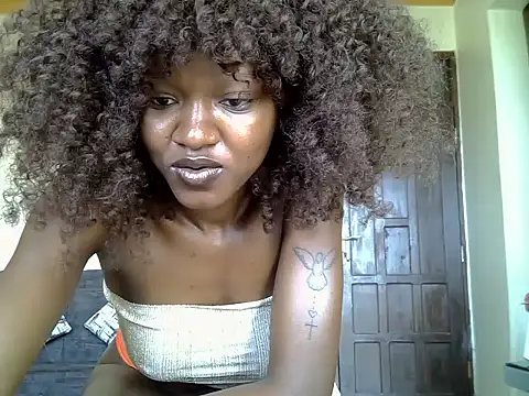 Snapshot of Urfavvduo chatting on 07-18-26, 05:49 Urfavvduo online show from 07-18-26, 05:49