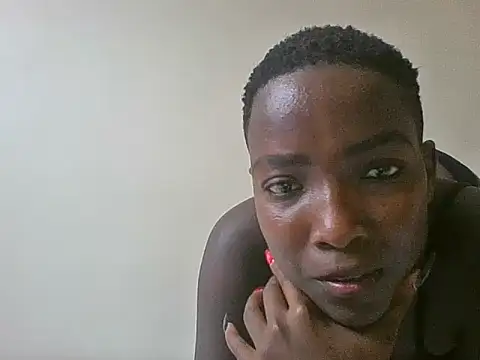 Sexxi queen24 online show from 06-18-26, 10:20