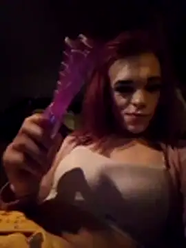 Snapshot of translady19 chatting on 06-03-26, 10:03 translady19 online show from 06-03-26, 10:03