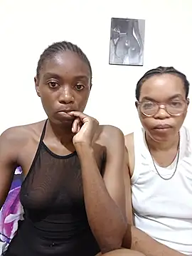 Snapshot of Sweet-Hennessy chatting on 07-16-26, 11:24 Sweet-Hennessy online show from 07-16-26, 11:24