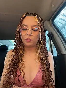 Snapshot of Joyce-fire chatting on 07-16-26, 07:11 Joyce-fire online show from 07-16-26, 07:11