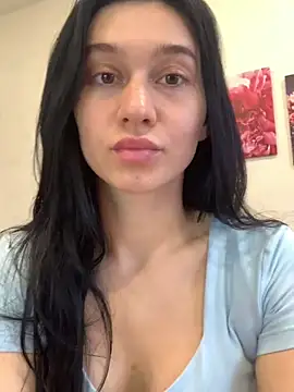 Camilla  Noor online show from 06-11-26, 04:37