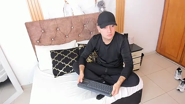 mike fox07 online show from 06-03-26, 06:12