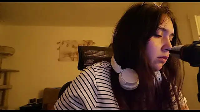 RosieBonbon online show from 06-04-26, 07:07