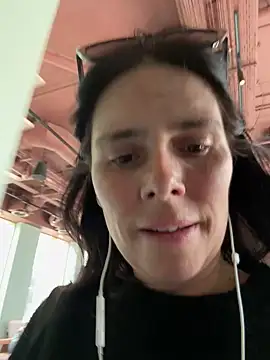 Snapshot of JadeLucy chatting on 06-30-26, 12:38 JadeLucy online show from 06-30-26, 12:38