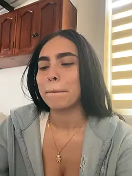 Snapshot of Sara_fernandez- chatting on 07-15-26, 02:24 Sara fernandez- online show from 07-15-26, 02:24