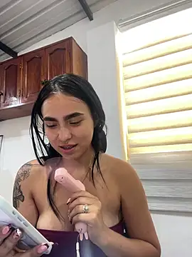 Snapshot of Sara_fernandez- chatting on 07-09-26, 02:16 Sara fernandez- online show from 07-09-26, 02:16