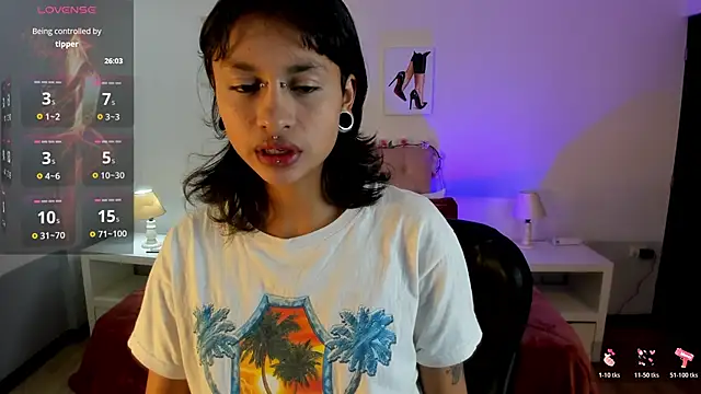Snapshot of kat_cute__ chatting on 06-18-26, 03:27 kat cute online show from 06-18-26, 03:27