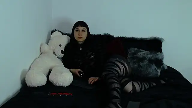 Snapshot of x_lilith_ chatting on 06-16-26, 10:21 x lilith online show from 06-16-26, 10:21