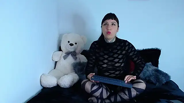 Snapshot of x_lilith_ chatting on 07-01-26, 12:33 x lilith online show from 07-01-26, 12:33