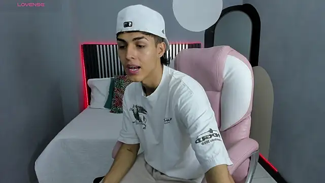 Axel Mendozaa online show from 06-24-26, 08:17