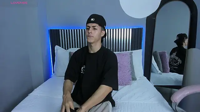 Axel Mendozaa online show from 07-14-26, 07:31