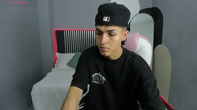 Axel Mendozaa online show from 06-16-26, 07:58